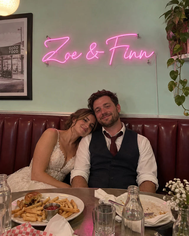 Vintage — Zoe & Finn — Sweetheart table · Zoe & Finn