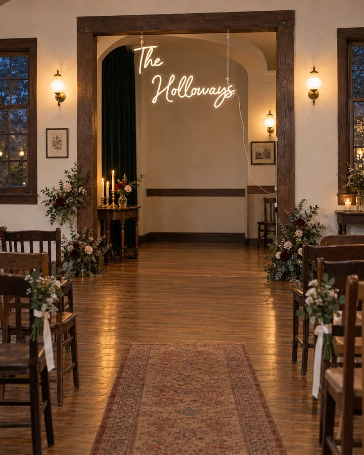 The
Holloways / Vintage / Vintage hall ceremony
